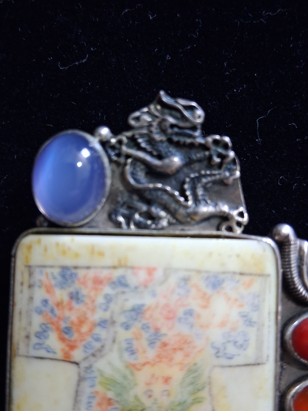 This sterling silver pendant Brooch Dragon by designer Amy Kahn Russell (AKR) - Picture 5 of 7